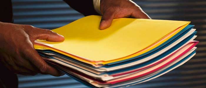 handing-in-documents